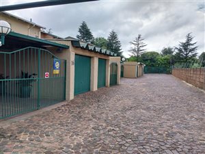 3 Bed Townhouse in Aston Manor