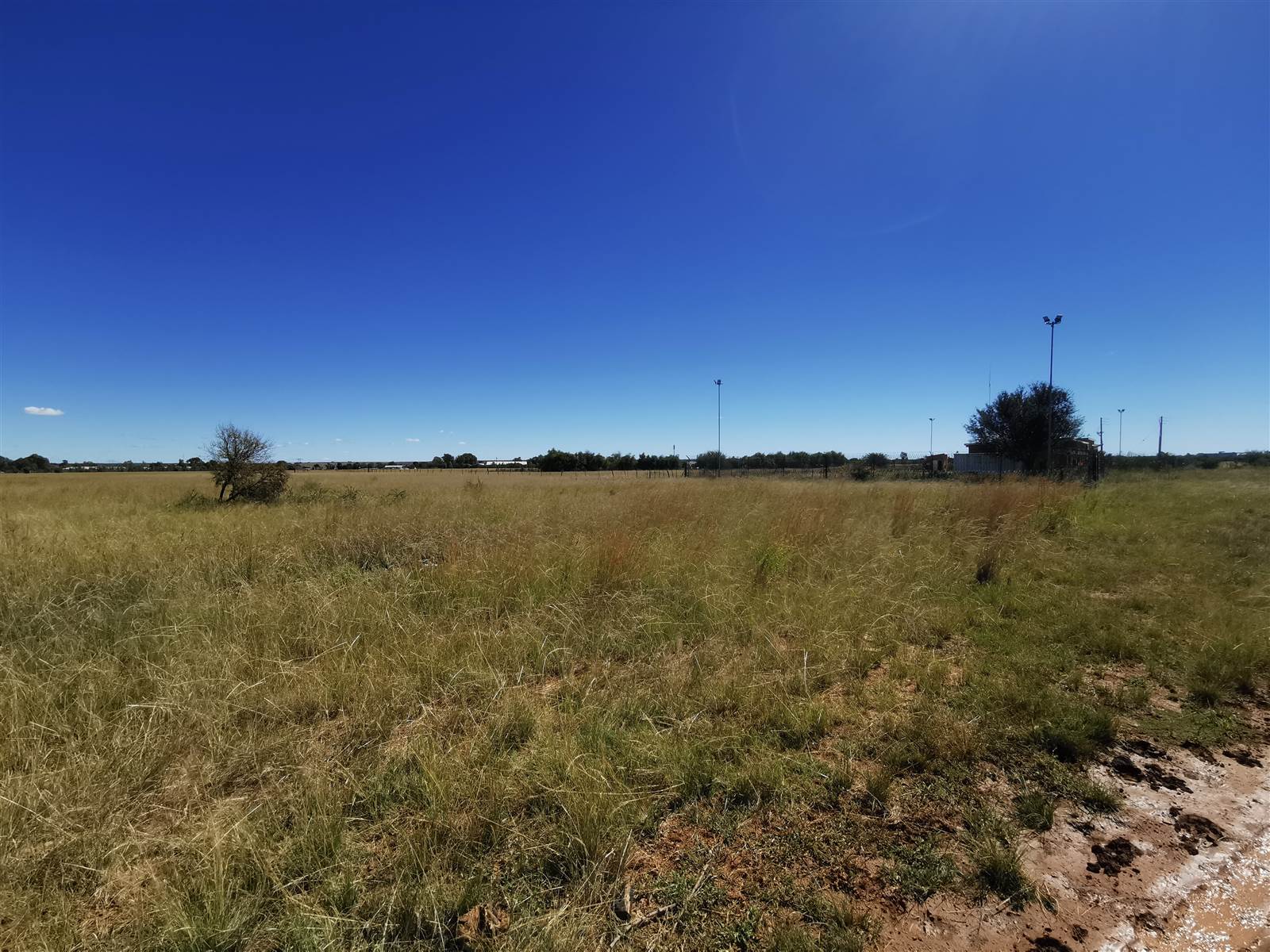 35.6 ha Land available in Ellaton photo number 2