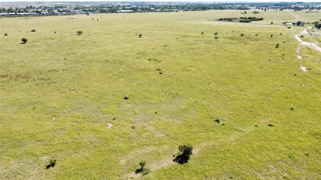 35.6 ha Land available in Ellaton photo number 4