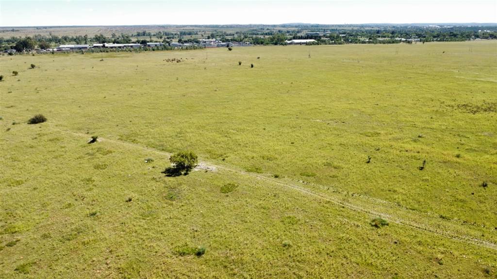 35.6 ha Land available in Ellaton photo number 9