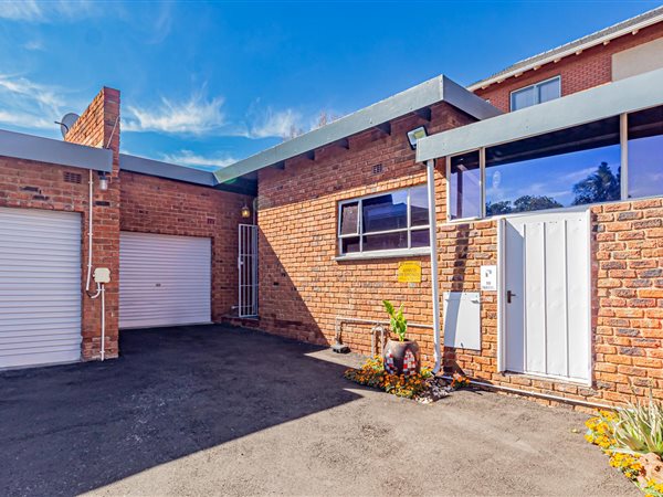 3 Bedroom Townhouse 3 Bedroom Townhouse