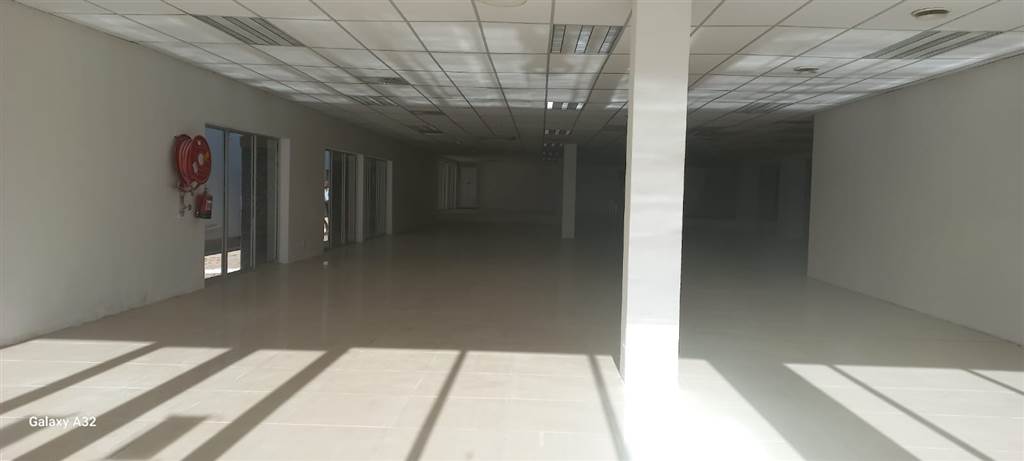 900  m² Commercial space in Louis Trichardt photo number 3