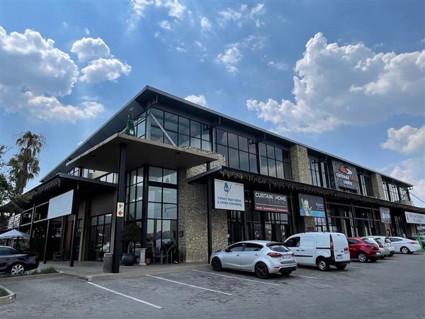 154  m² Retail Space in Carlswald