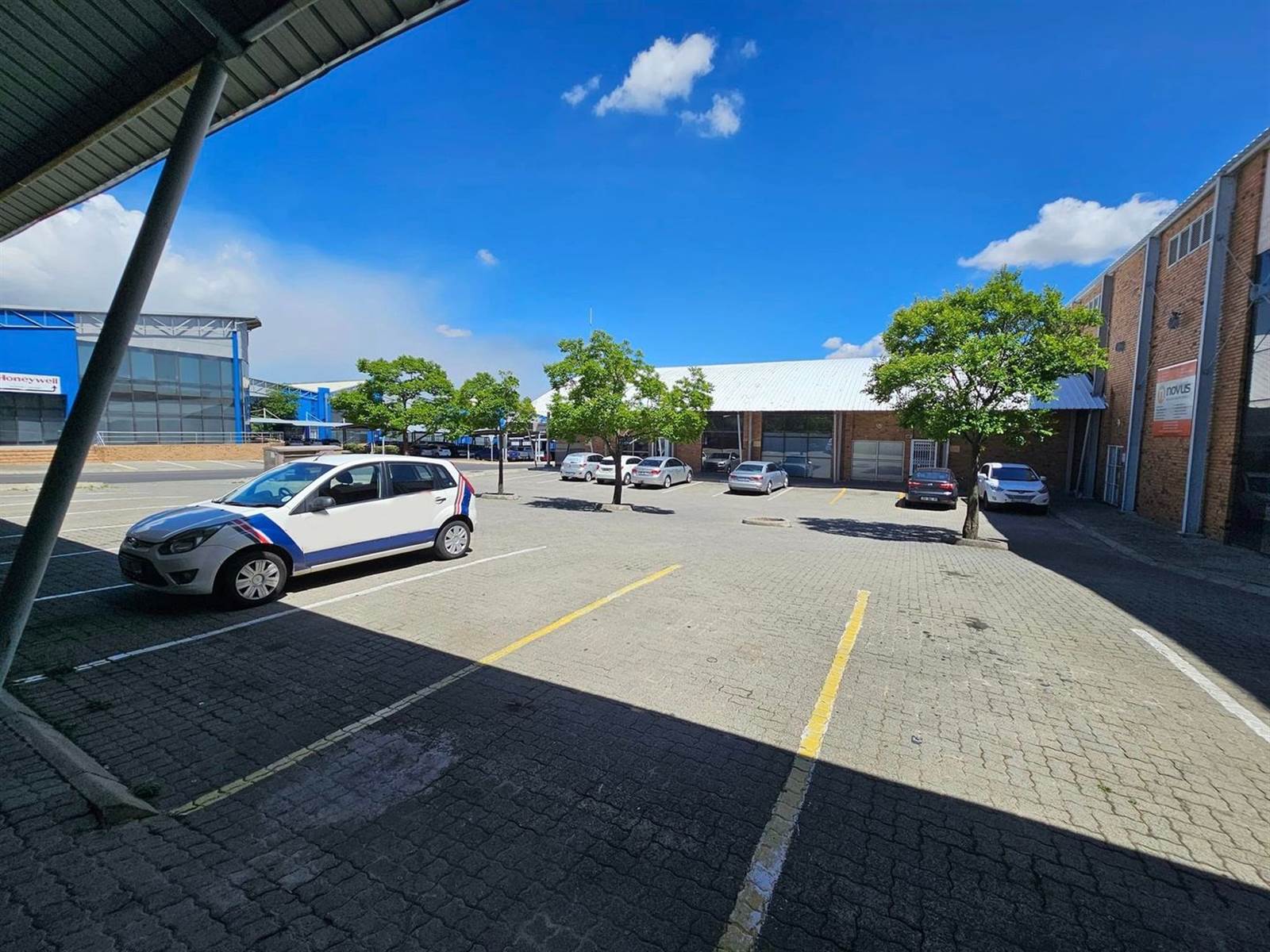 150  m² Commercial space in Secunda photo number 16