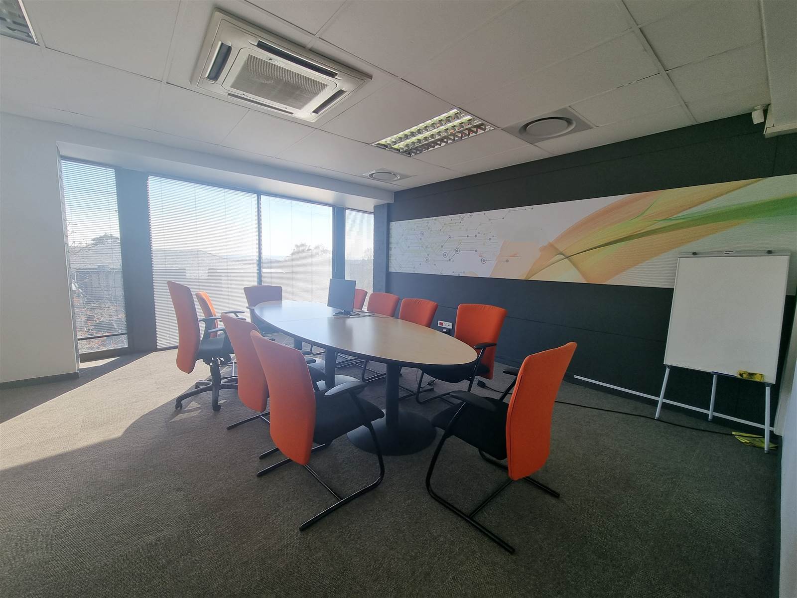 329  m² Commercial space in Rivonia photo number 1