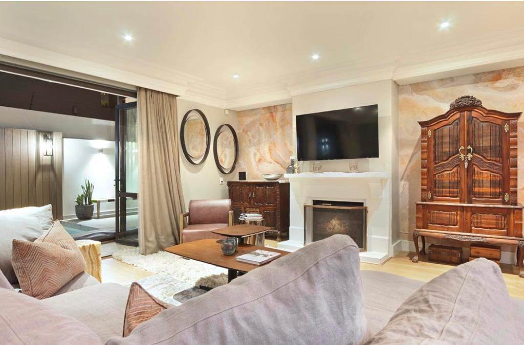 4 Bed Townhouse in Fresnaye photo number 7