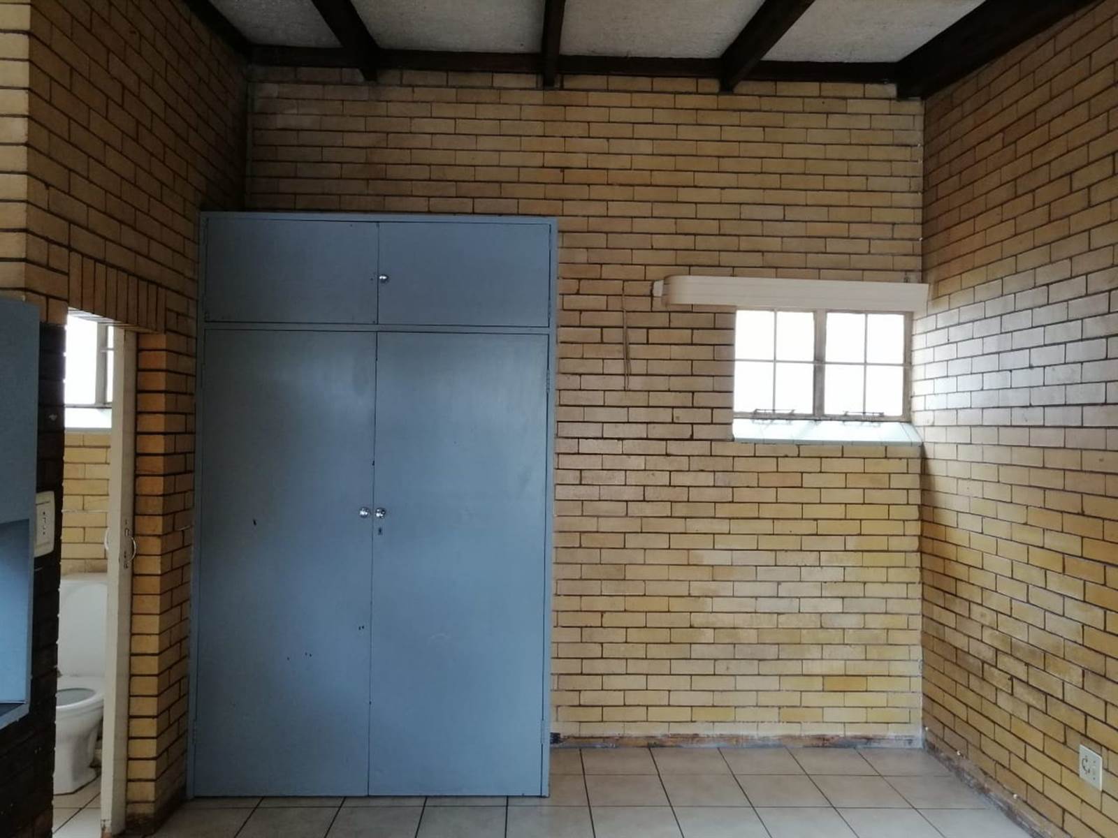 1 Bed Apartment in Vereeniging Central photo number 6