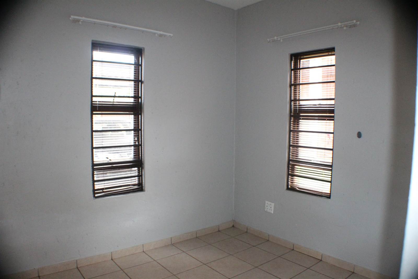 2 Bed Apartment in Amorosa photo number 8
