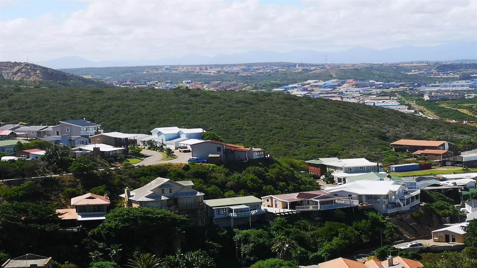 525 m² Land available in Mossel Bay Ext 26 photo number 5