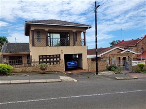 4 Bed House in Woodview