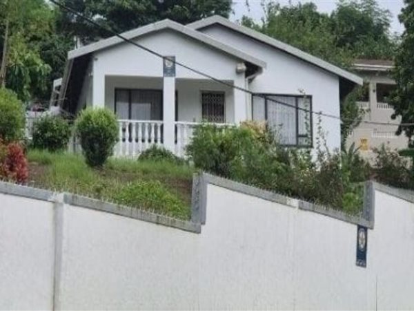 4 Bedroom House 4 Bedroom House