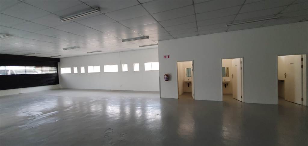 451  m² Commercial space in Silverton photo number 11