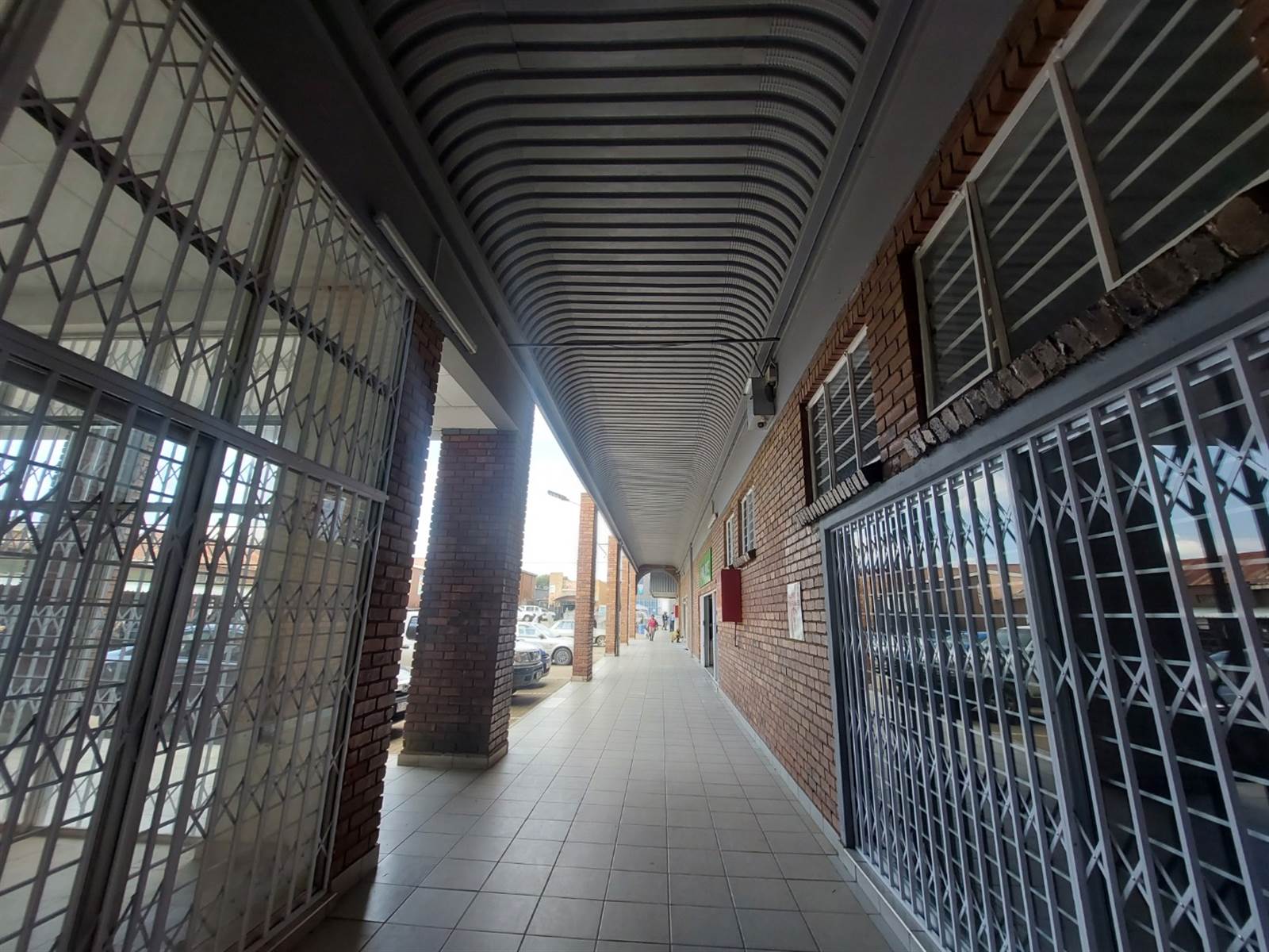 130  m² Commercial space in Lydenburg photo number 1