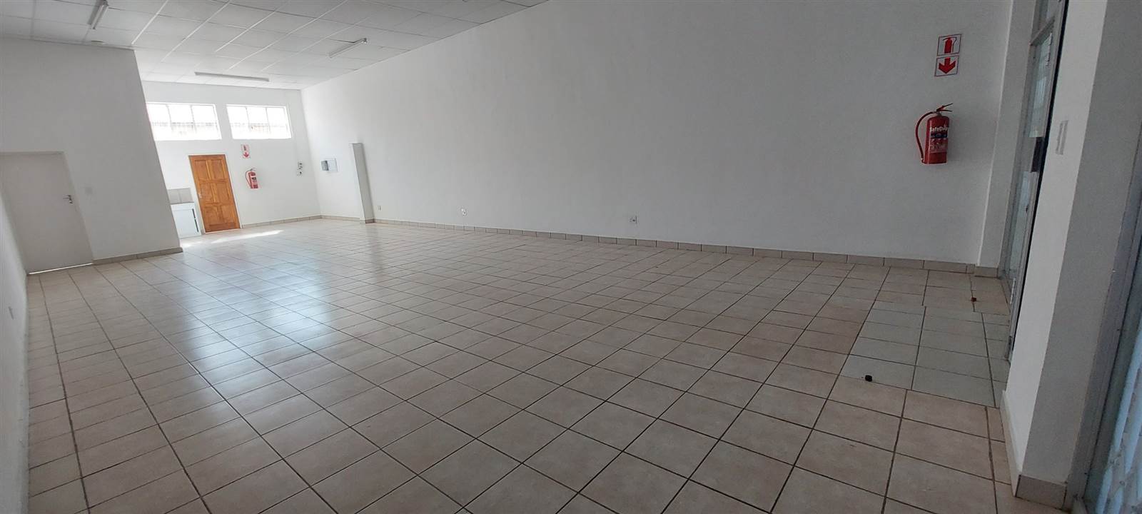 130  m² Commercial space in Lydenburg photo number 4