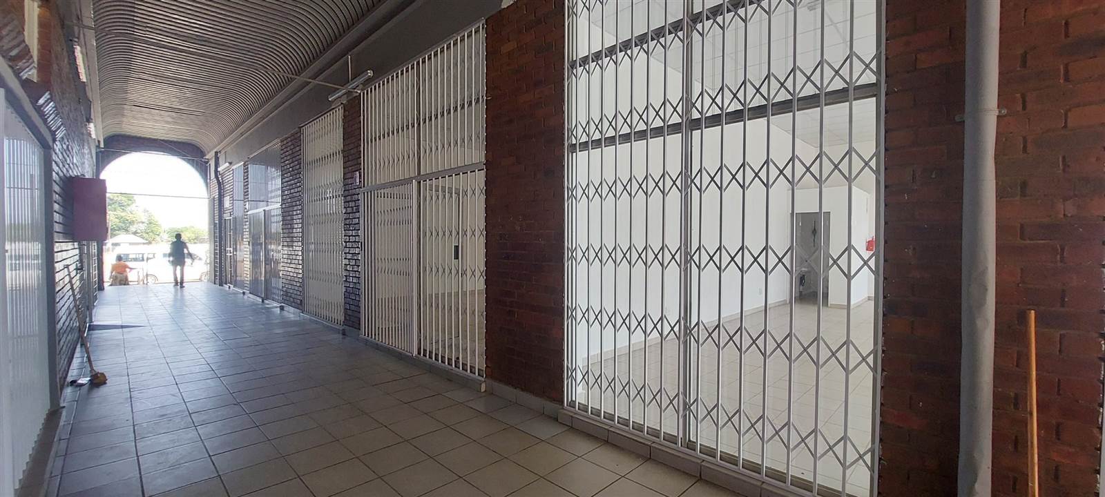 130  m² Commercial space in Lydenburg photo number 8