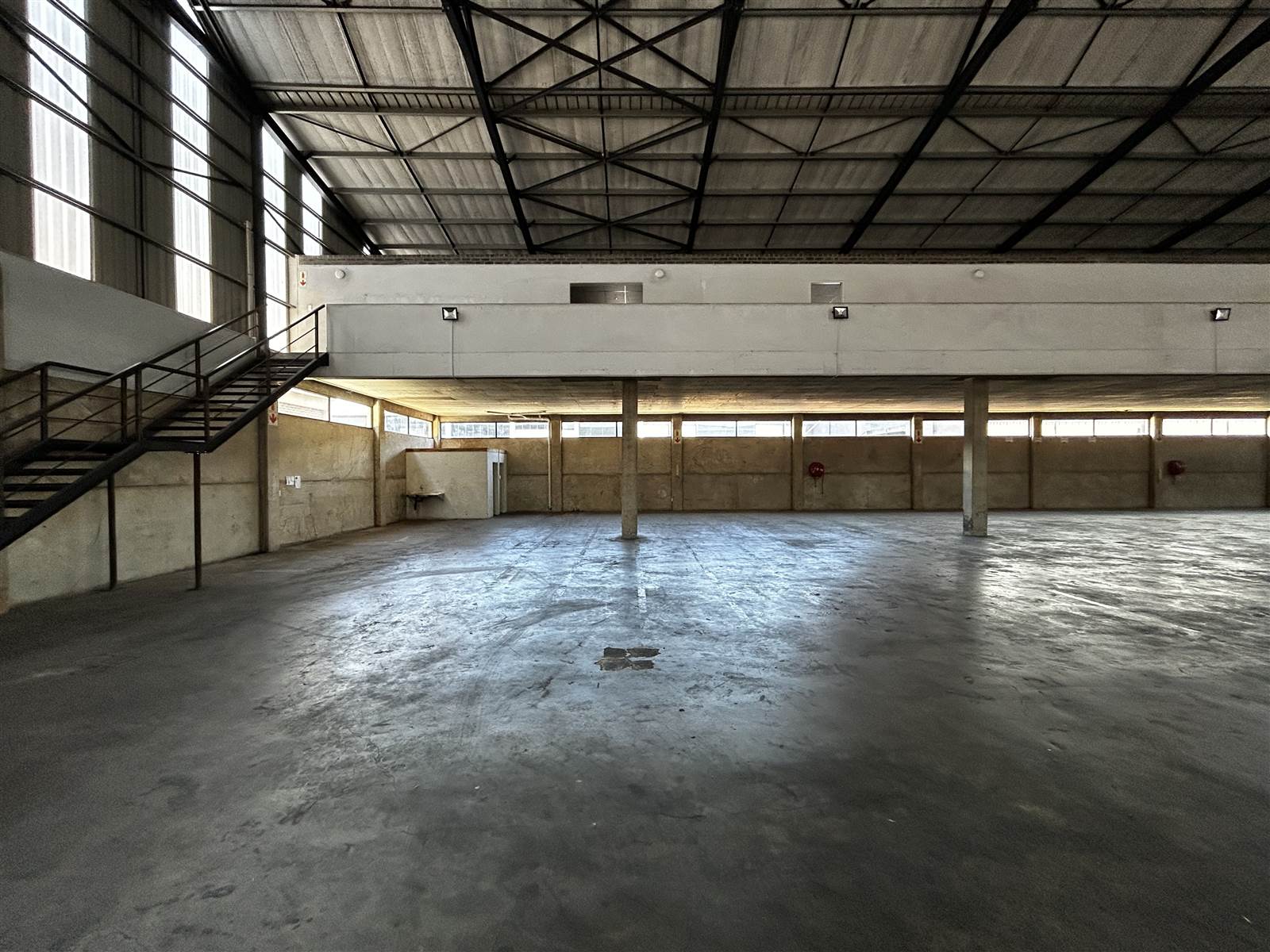1750  m² Industrial space in Olifantsfontein photo number 5