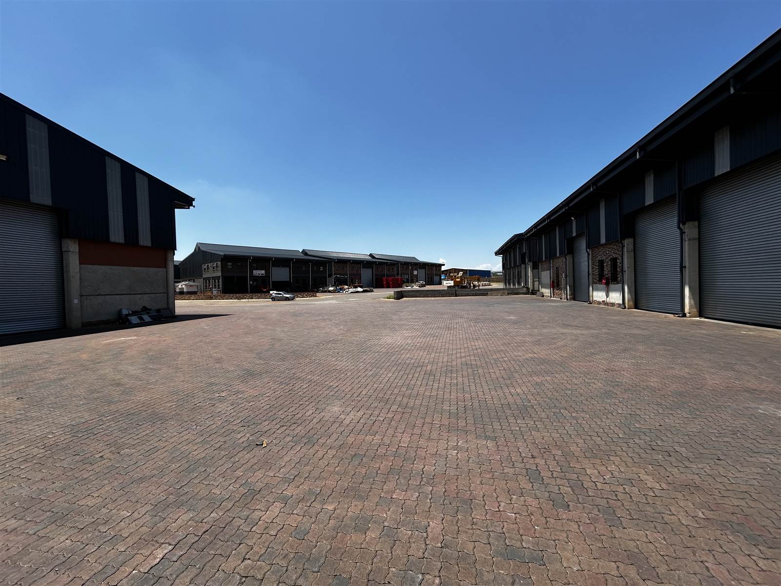 1750  m² Industrial space in Olifantsfontein photo number 3