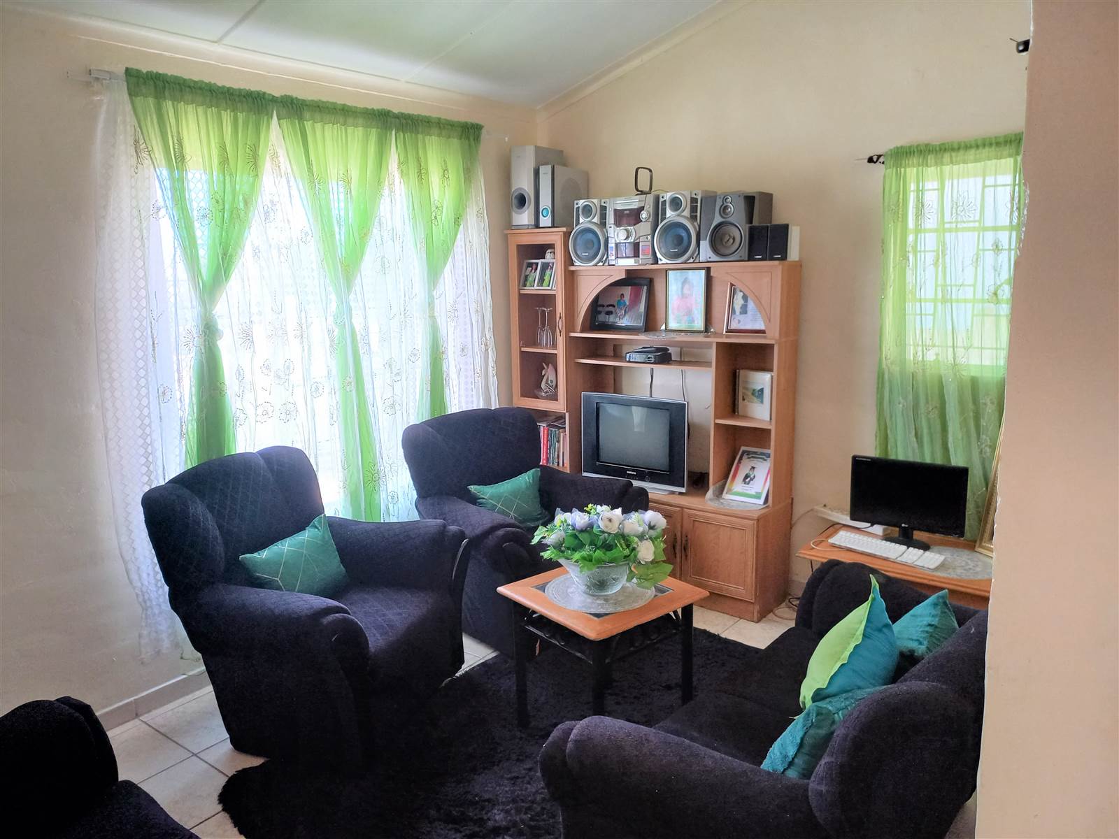 4 Bed House in Pacaltsdorp photo number 9
