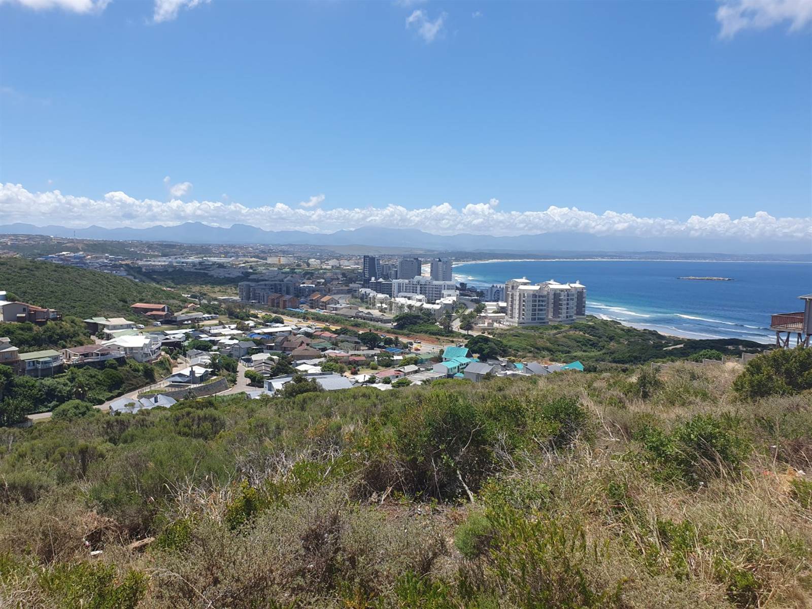 525 m² Land available in Mossel Bay Ext 26 photo number 1