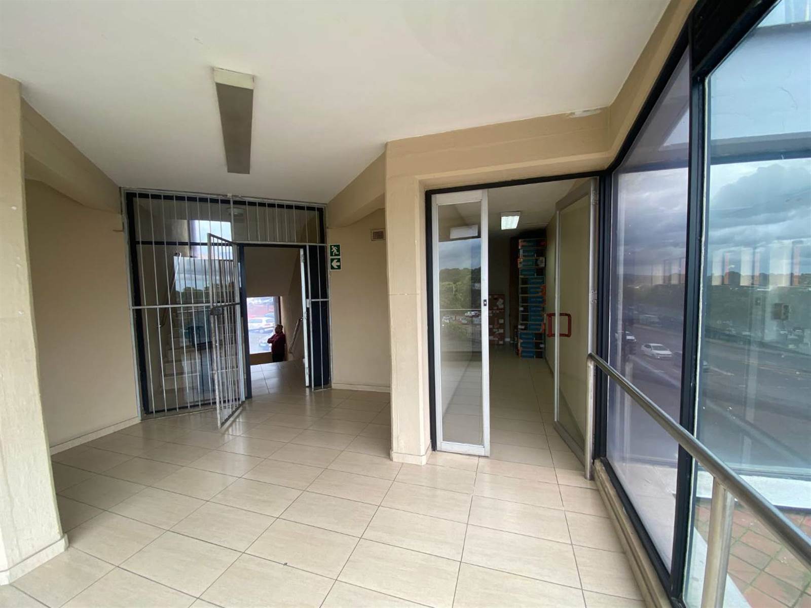 350  m² Office Space in Pinetown Central photo number 4