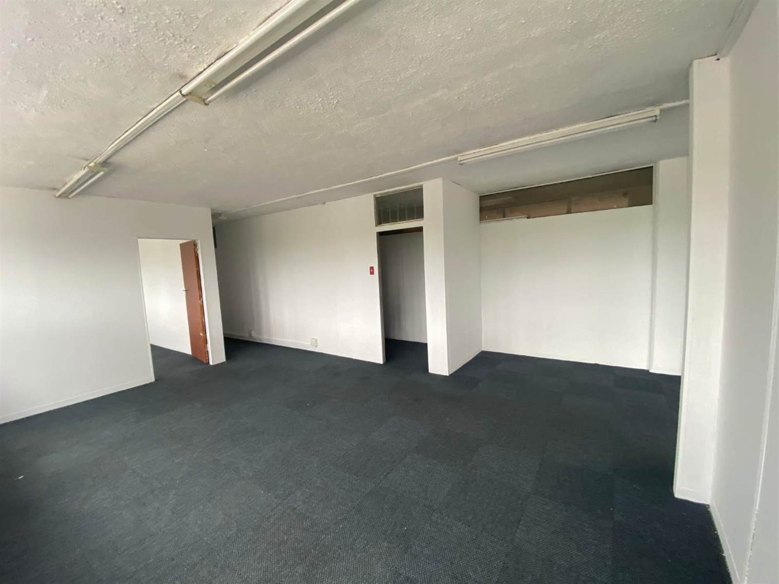 350  m² Office Space in Pinetown Central photo number 14