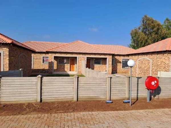 3 Bed Townhouse in Riversdale
