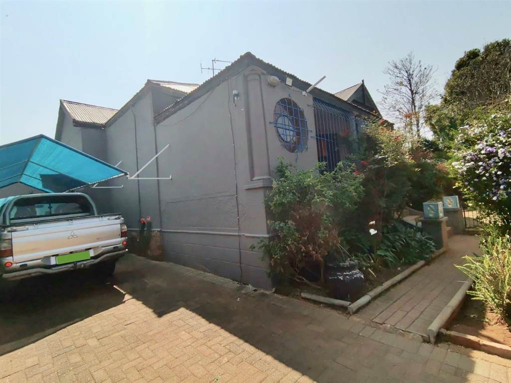 2 Bed House in Krugersdorp North photo number 24