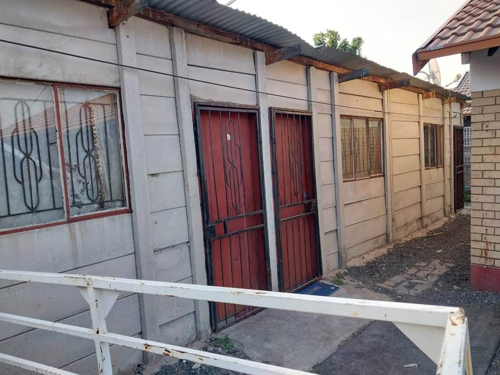 3 Bed House in Boitekong photo number 12