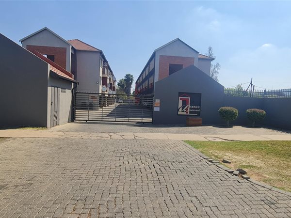 1 Bed Apartment in Rietfontein