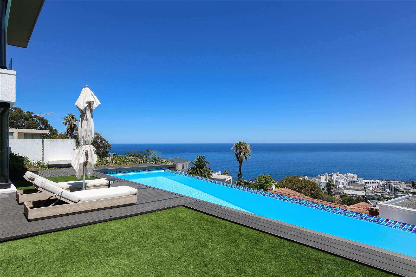 5 Bed House in Fresnaye photo number 4
