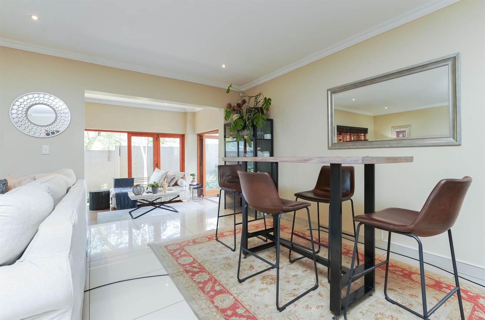 5 Bed House in Douglasdale photo number 8