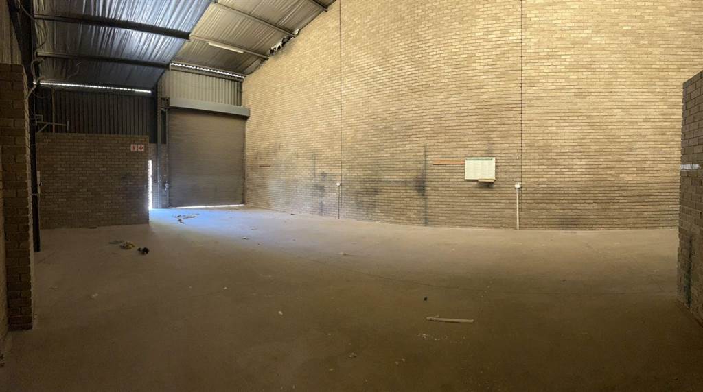 165  m² Industrial space in Lombardy West photo number 13