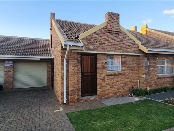 2 Bedroom Townhouse 2 Bedroom Townhouse