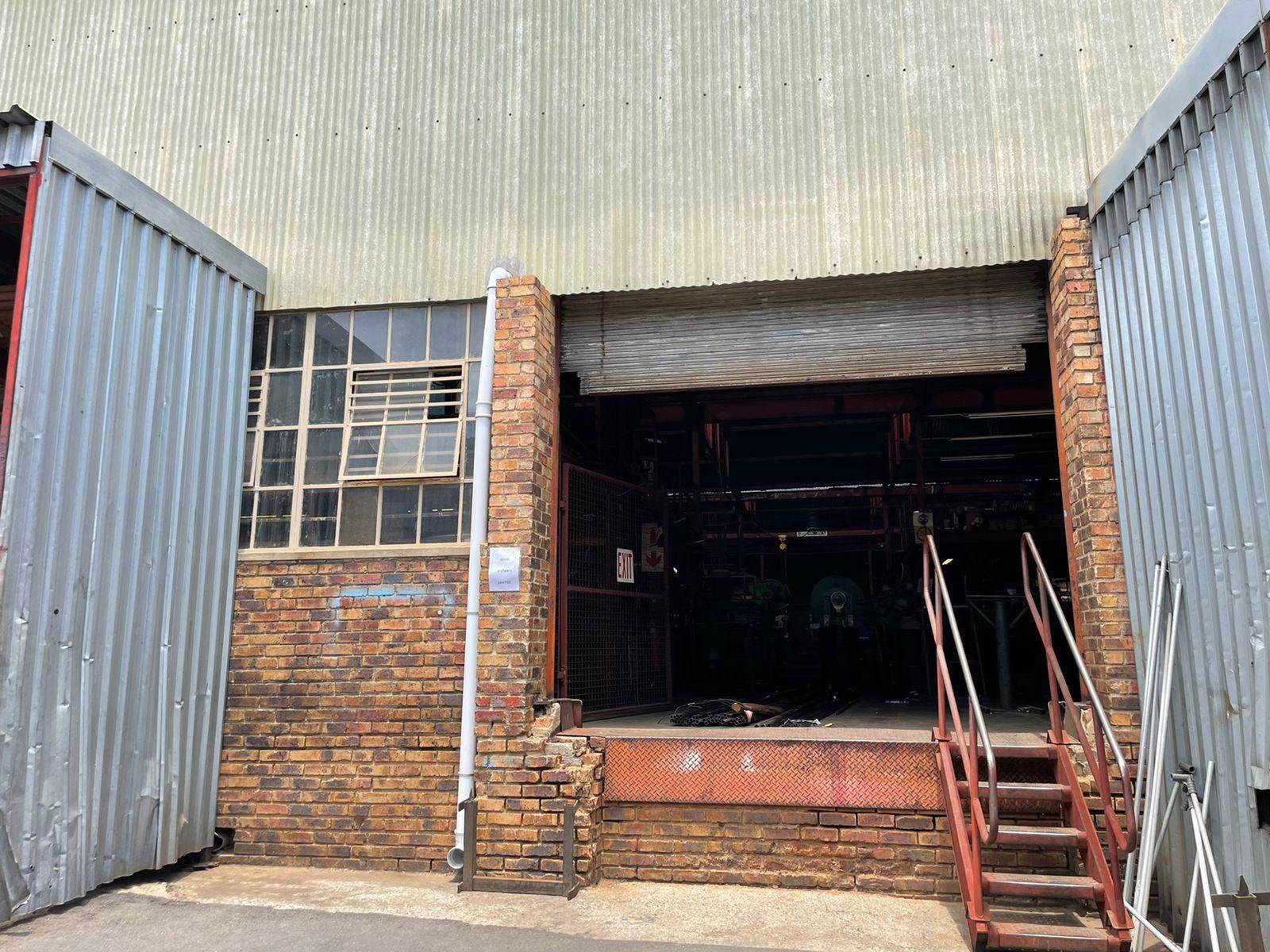 2200  m² Industrial space in Eastleigh photo number 3