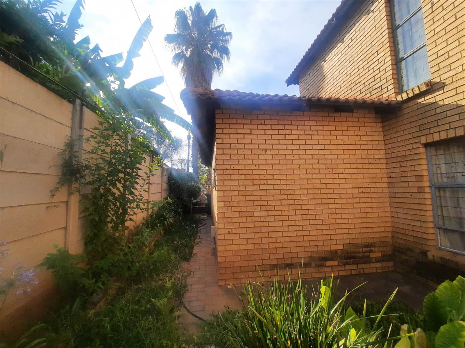 5 Bed House in Highveld photo number 2