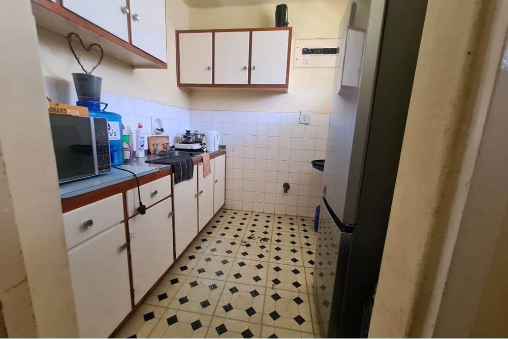 1 Bed Apartment in Empangeni Central photo number 2