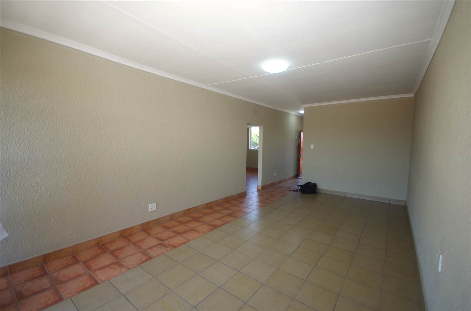 2 Bed Flat in Benoni Central photo number 2