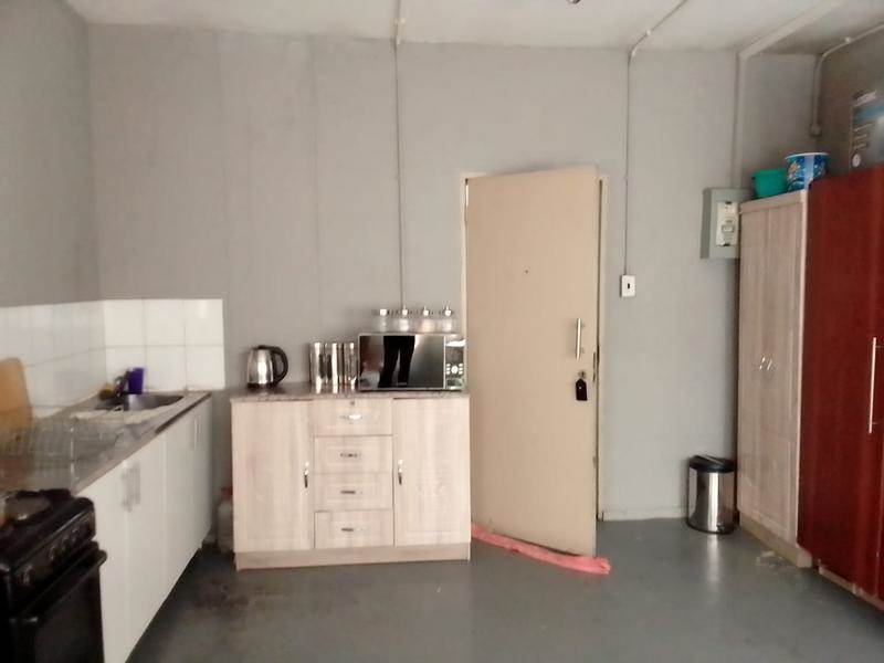 Studio apartment in Johannesburg Central and CBD photo number 5