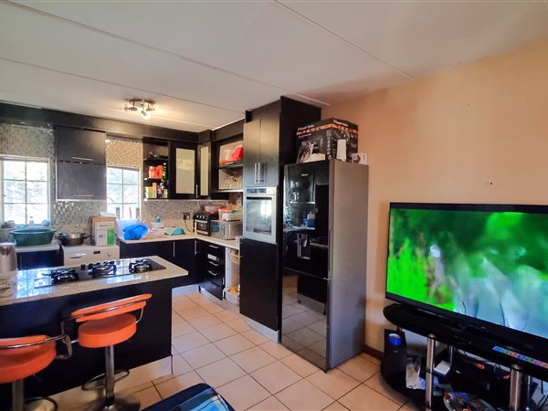 3 Bedroom Townhouse 3 Bedroom Townhouse