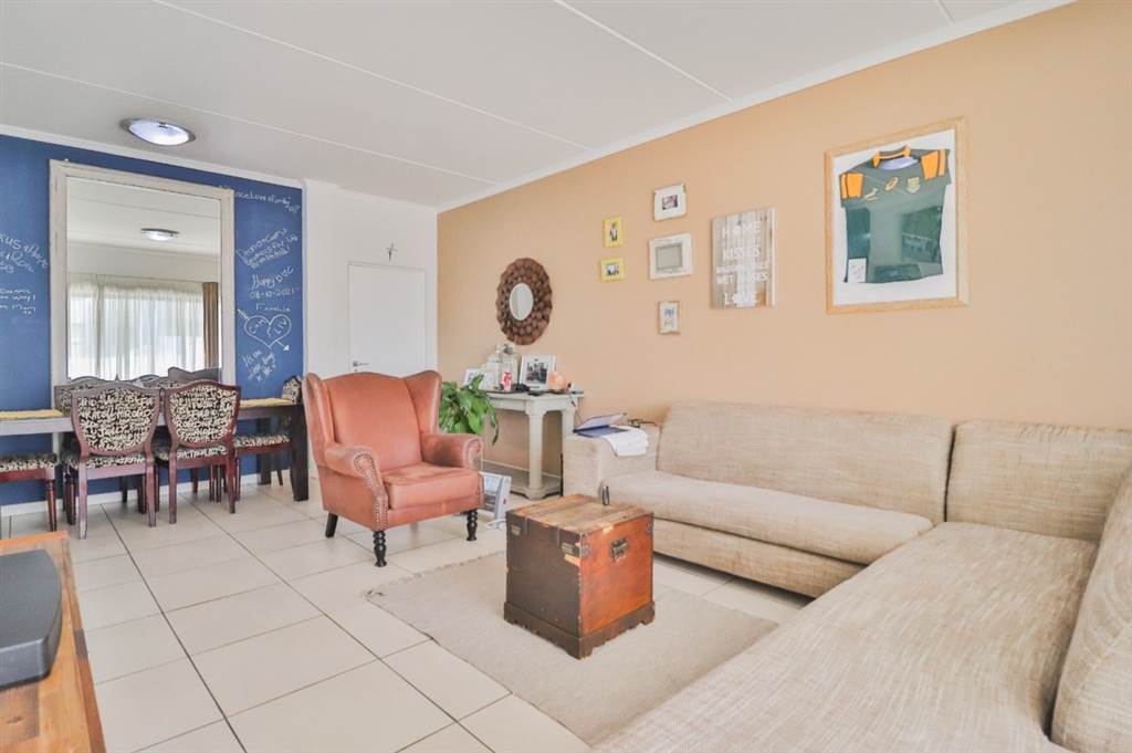 3 Bed Apartment in Modderfontein photo number 3