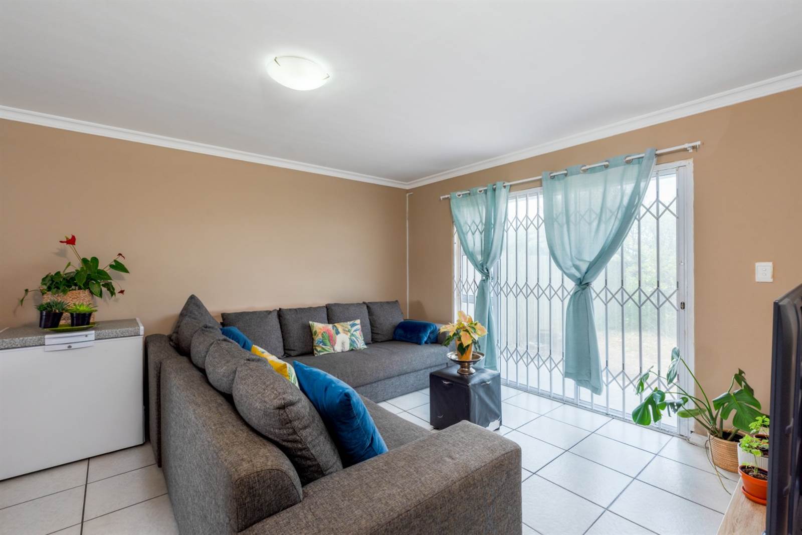 3 Bed Apartment in Muizenberg photo number 6