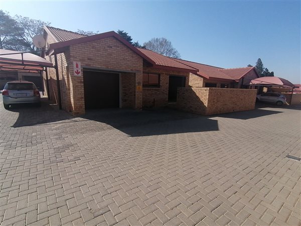 2 Bedroom Townhouse 2 Bedroom Townhouse