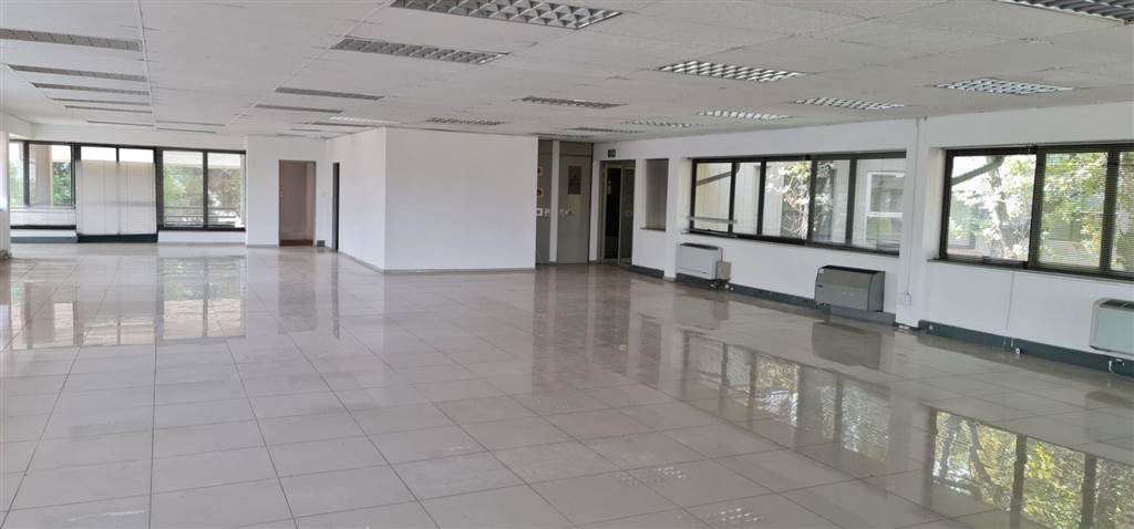 304.08  m² Commercial space in Woodmead photo number 9