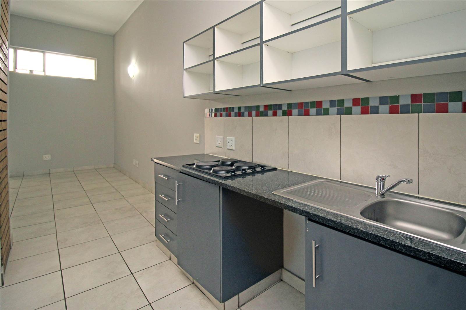 1 Bed Apartment in City & Suburban (Maboneng) photo number 4