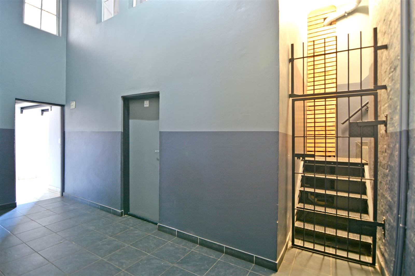 1 Bed Apartment in City & Suburban (Maboneng) photo number 3