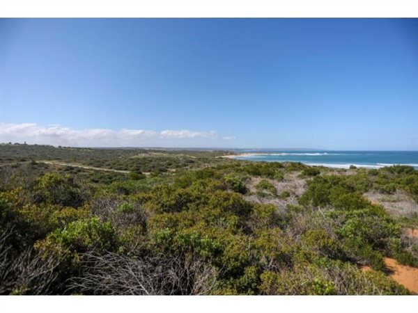 781 m² Land available in Stilbaai