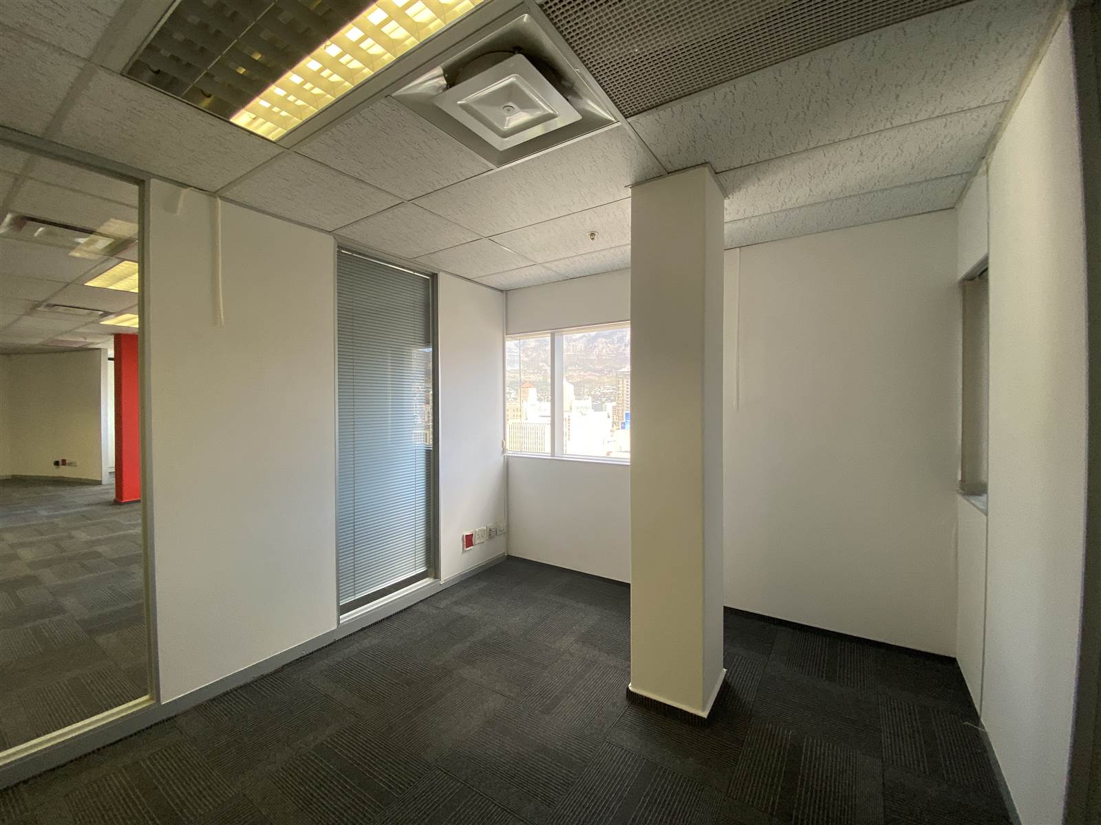 109  m² Commercial space in Cape Town City Centre photo number 11