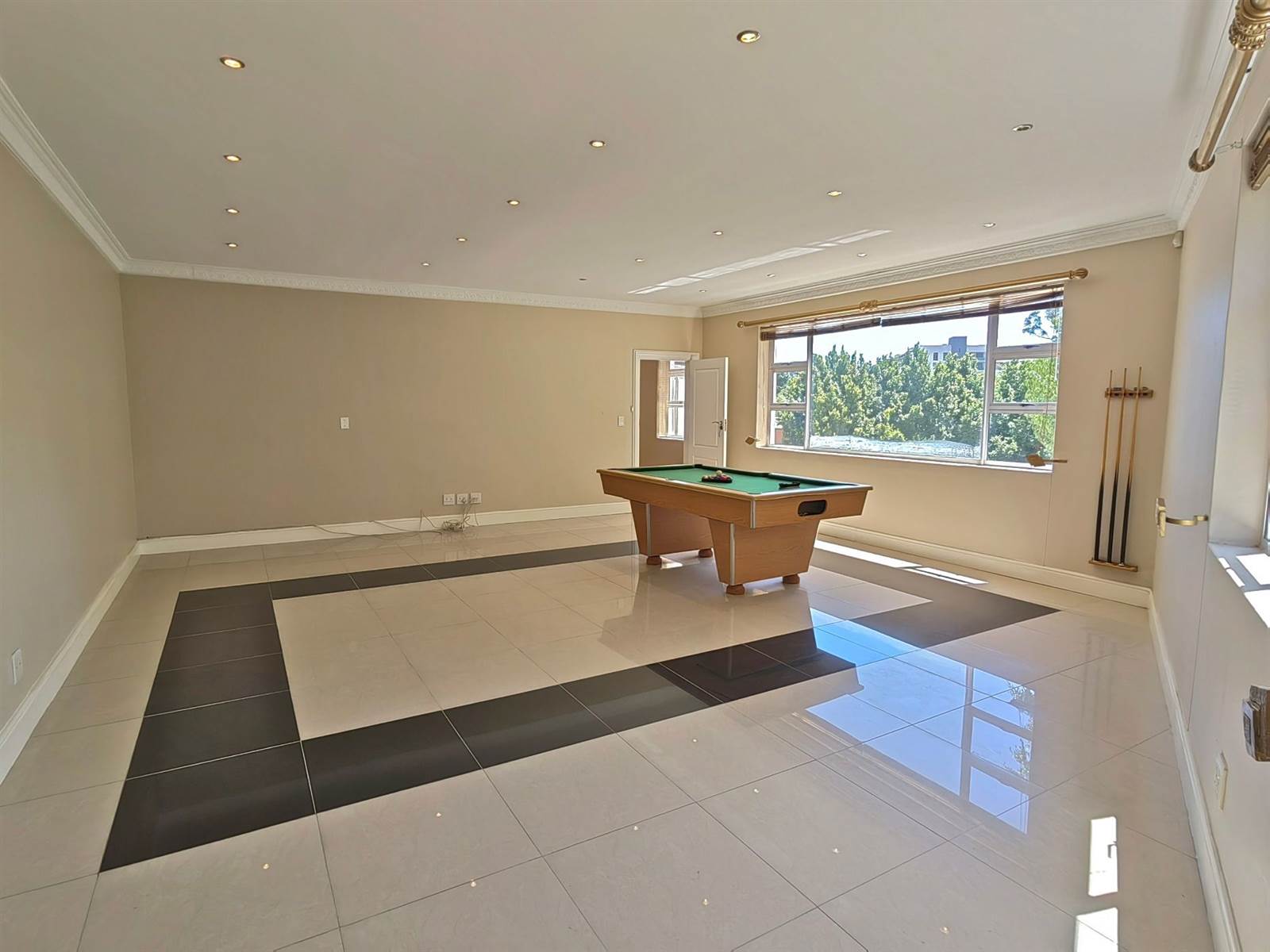 5 Bed House in Plattekloof photo number 17
