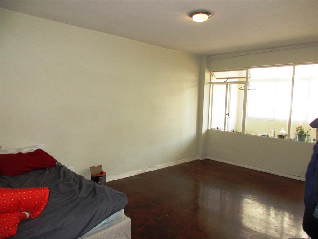 1 Bed Apartment in Point photo number 5