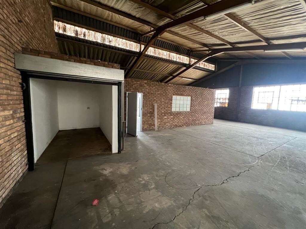 210  m² Industrial space in Benoni South photo number 2